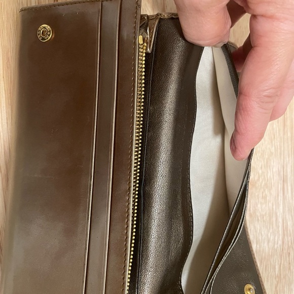 Prada Milano Wallet - Picture 9 of 15